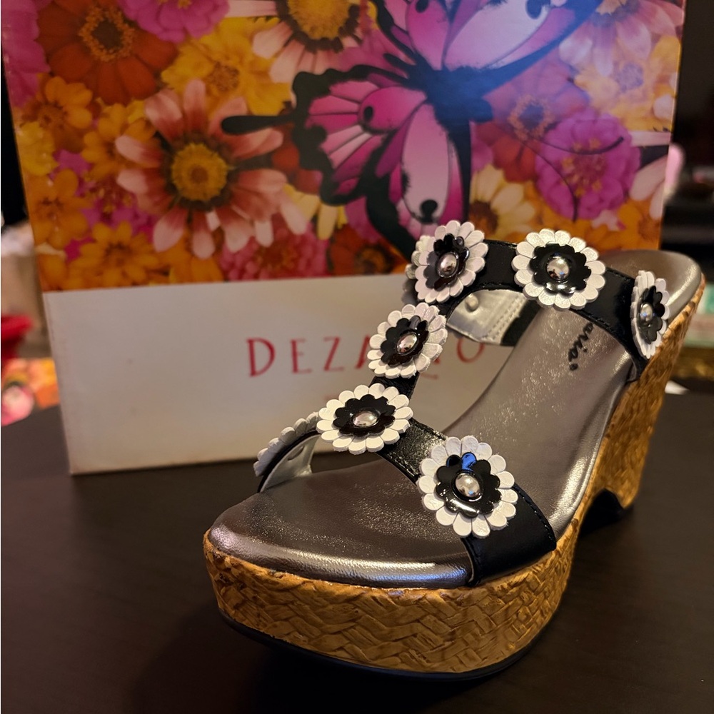 Dezario Black and White Floral Wedges